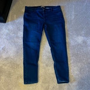 Super stretchy skinny jeans